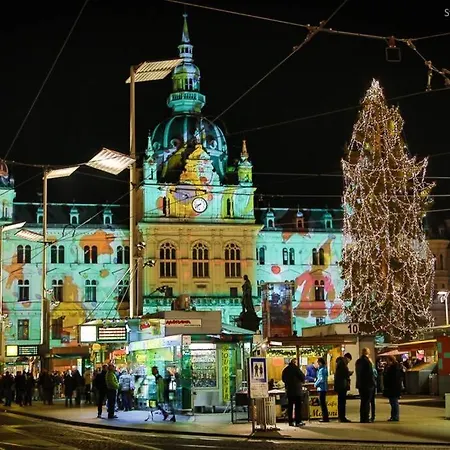 Am Grazer Hauptplatz Грац
